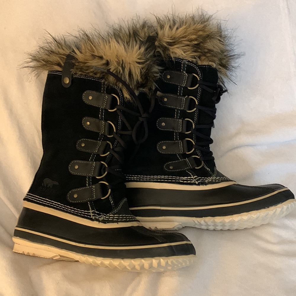Sorel Joan of Arctic Boots worn once in the Montana Snow! PERFECT CONDITION!